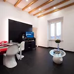 Conte House - 2 Рим