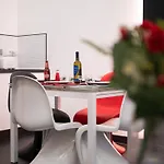 Conte House - 2 Апартаменты *